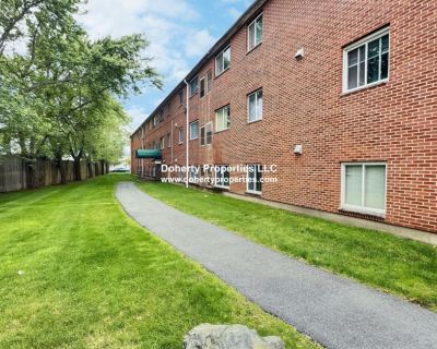 1 Bedroom 1BA Condo For Rent in Woburn, MA