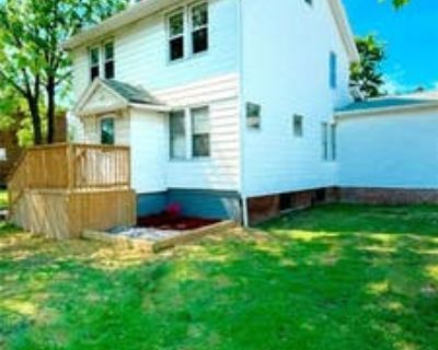 5 Bedroom 2BA 2007 ft Single Family Home For Sale in CLEVELAND, OH