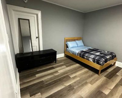 Private room with shared bathroom in an apartment, Hartford, CT 06105