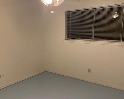 Private room with shared bathroom in a House, Houston, TX 77088