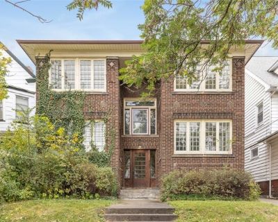 2257 Grandview Ave Apt 3. Beautifully Renovated 2-Bedroom, 2-Bath in Prime Cleveland Heights Location. Experience stylish, modern living in this fully renovated second-floor walk-up. This shotgun-style unit features two spacious bedrooms and two full bathrooms, offering comfort and convenience throughout. The home includes a brand-new kitchen and bathrooms, all new plumbing and electrical syste...