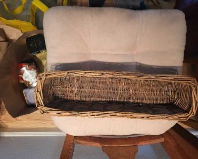 Wicker basket, long & narrow