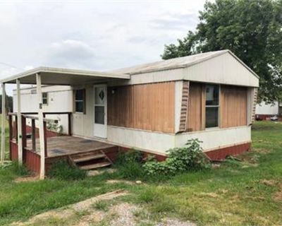 2 Bedroom 1BA 800 ft Apartment For Rent in Batesville, AR