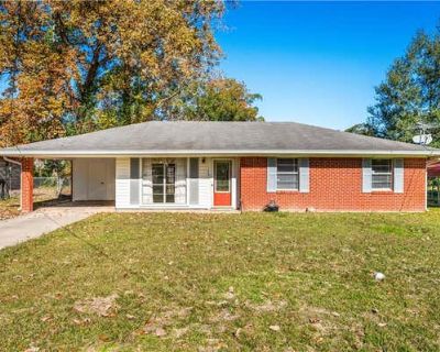 3 Bedroom 2BA 1238 ft Single Family Home For Sale in OAKDALE, LA