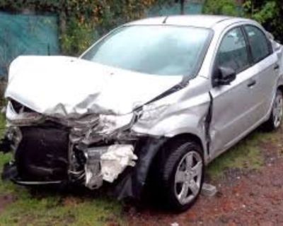 We buy junk cars we pay top