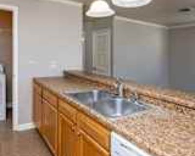 2 Bedroom 2BA 1060 ft² Apartment For Rent in Lafayette, LA 327 Guidry Rd unit 103D