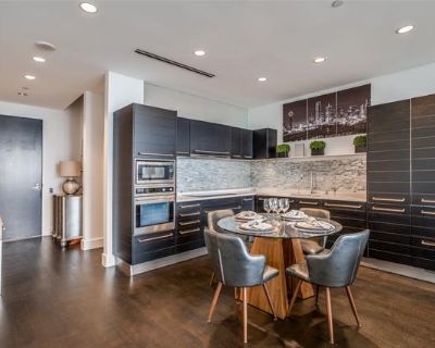 2 Bedroom 2BA Furnished Condo For Rent in Dallas, Texas