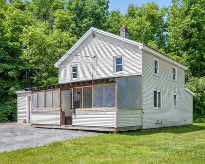 2 Bedroom 1BA 1488 ft Single Family House For Sale in Barre City, VT