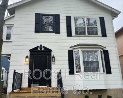 3 Bedroom 1BA 0 ft Pet-Friendly Apartment For Rent in Columbus, OH