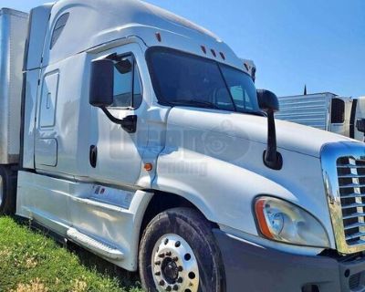 Ready to Work - 2017 Freightliner Cascadia Sleeper Cab Semi Truck