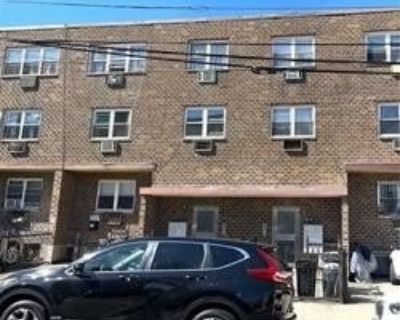 1 Bedroom 1BA 600 ft Apartment For Rent in Elmhurst, NY