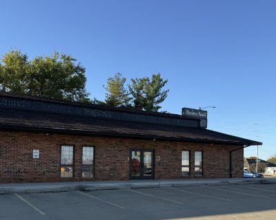 3580 ft Commercial Property For Rent in Bloomington, IL