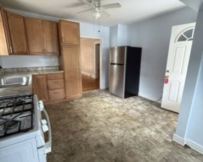 593 Plank Rd. This freshly painted, single family home is ready for it's next occupants. The property has ample storage, a finished attic and 3 bedrooms along with main level laundry. This rental is clean and feels spacious. Conveniently located near I-84, on bus lines with shopping and dining nearby. No pets, no smoking. Applicants will need credit and background check. References are preferre...