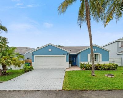 4 Bedroom 3BA 1453 ft Single Family Home For Rent in Miami, FL