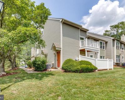 2 Bedroom 1BA 970 ft Condo For Sale in Mount Laurel, NJ