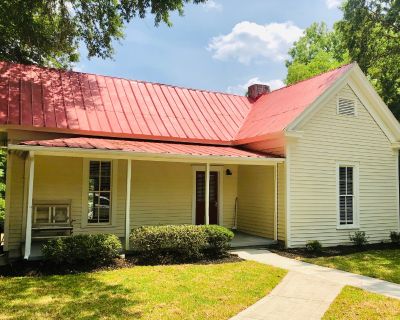 2 Bedroom 1BA 1295 ft Pet-Friendly House For Rent in Madison, GA