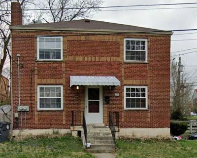 2 Bedroom 1BA 750 ft Pet-Friendly Apartment For Rent in Covedale, OH