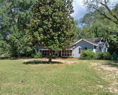 4 Bedroom 1BA 2294 ft Single Family House For Sale in Bogalusa, LA