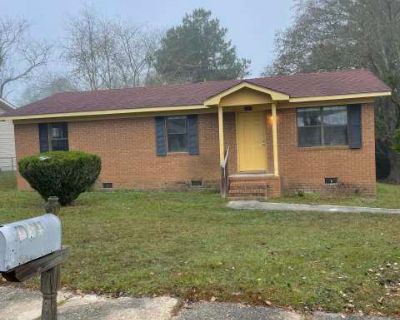 3 Bedroom 1BA 1082 ft House For Rent in Moultrie, GA