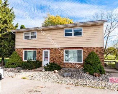 926 East Ave. image_url. In unit laundry Parking Air conditioning Ceiling fan Concierge Unit Amenities air conditioning ceiling fan in unit laundry Property Amenities concierge on-site laundry parking. 2 Bedroom. 2 Bathroom. 1064 ft