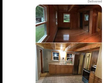 Available on: january 1. Unfurnished. Parking available * Internet included * Students welcome. Room available at ohiovilled rd in new paltz. Wooden floor with its own bathroom. Share communal space with 3 other people. Nice kitchen.. Rent $820 per month Bills Not included Security deposit $820 Property type Apartment Room furnishing Unfurnished Available on January 1. Some are students some ar...