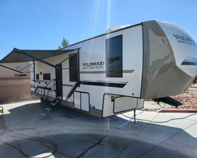 2024 Forest River Wildwood Heritage Glen 328BH