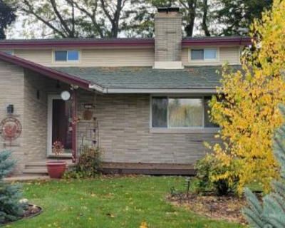 Neenah Estate Sale by - "The Missing Piece" - FRI 10/24 - SAT 10/25 - 9AM