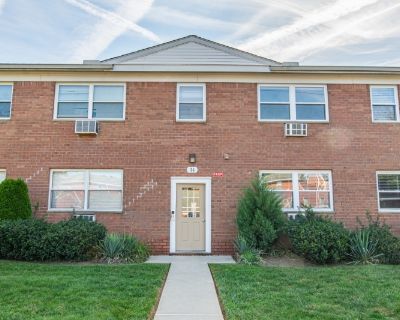 2 Bedroom 1BA Condo For Sale in Wayne Twp., NJ