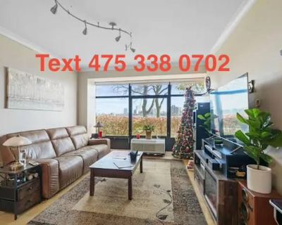 Whole condo in a Condo, Detroit, MI 48226