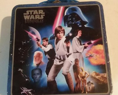 Vintage Star Wars Episode IV: A New Hope Mini Tin Lunch Box from the 1980s

A few dings but in great shape to be from the 80's A must for collectors
