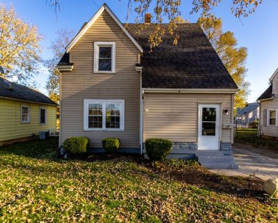 3 Bedroom 1BA 990 ft Single Family House For Sale in Middletown, OH