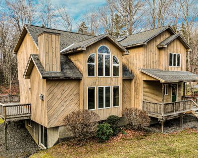 Avg / night: $503. Exquisite home with fireplace, balcony, fast WiFi, jetted tub & washer/dryer | Located in West Dover, VT | 2.71 Stars | 4 Bed, 2.5 Bath | No Pets. No pets. Max 8 guests. Escape to a beautiful retreat in the charming countryside of Vermont, away from the hustle and bustle of everyday life. A perfect retreat for a group or family, you'll love everything you can do and see here....