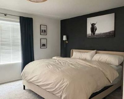 5028 Eaglewood Lane. image_url. In unit laundry Dishwasher Pet friendly Garage Gym Pool Unit Amenities air conditioning carpet dishwasher furnished in unit laundry Property Amenities cats allowed dogs allowed pet friendly clubhouse gym parking playground pool garage walking trail. Pets allowed. 3 Bedroom. 2.5 Bathroom. 1800 ft . Furnished