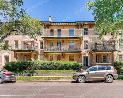 2 Bedroom 1BA 1032 ft Pet-Friendly Apartment For Rent in Denver, CO
