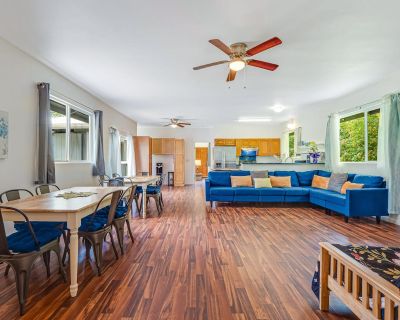 6 Bedroom 4BA House Vacation Rental in Hale Olena Ohana - 31-Day Minimum, Keaau,...