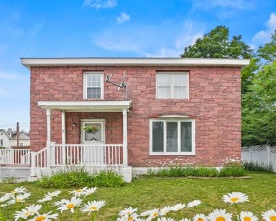 3 Bedroom 2BA 2040 ft Single Family Home For Sale in LEOMINSTER, MA