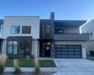 3 Bedroom 2.5BA 2110 ft Apartment For Rent in Millcreek, UT