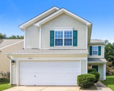 Garage * Ceiling Fan * Gas Fireplace * Open Floor Plan * Loft * Vinyl Plank Flooring * Laundry Room * Ceiling Fan * Walk-In Closet * Garden Tub * 2-Car Garage * Patio * Attached Garage * Pantry * Eat-in Kitchen * Stainless Steel Appliances * Central Air/Heat * Smart Home * 2 Story *