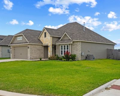 3 Bedroom 2BA 1620 ft Single Family House For Sale in Brenham, TX