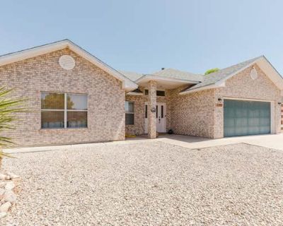 4 Bedroom 2BA 1976 ft Single Family Home For Sale in ALAMOGORDO, NM