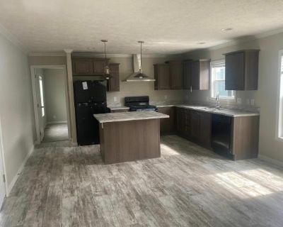 3 Bedroom 2BA 1152 ft Mobile Home For Rent in Summerville, SC