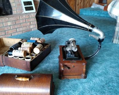 Antique phonagragh player and records