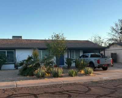 Total rooms: 3. Deposit: $0.00 * Utilities included?: No * Fees apply?: No. No preference. Smoking is allowed. Couples are welcome. Furnishings: Furnished * Parking: Yes * Living room: No * Broadband included: Yes. Availability Available 30 Nov 2025 Minimum term None Maximum term None. We're looking for a clean, responsible, and (reasonably) friendly new roommate to take over the master bedroom...