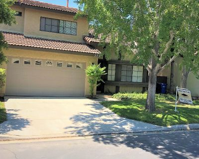 3 Bedroom 3BA 1364 ft Single Family Home For Rent in Oceanside, CA