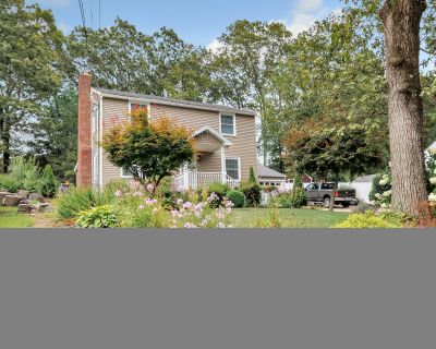 3 Bedroom 1BA 1560 ft Single Family House For Sale in Waterbury, CT