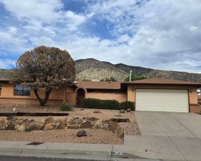 4 Bedroom 2BA 2390 ft Single Family House For Sale in Albuquerque, NM