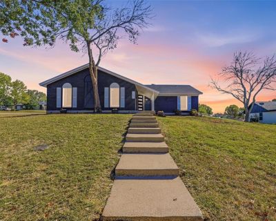 3 Bedroom 2BA 2243 ft Single Family House For Sale in Joshua, TX