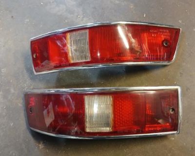 Porsche rear tail light housing