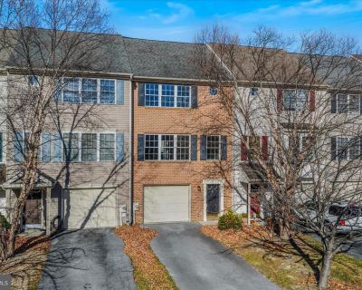 4 Bedroom 2BA 2060 ft Apartment For Rent in Martinsburg, WV