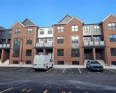 45 Mill Street. Rental Period: Unlimited. Available from: ASAP. FOR LEASE IN THE VIBRANT NEW VIVA COMMUNITY. Experience modern living at VIVA, the newest and brightest addition to Downtown Kitchener. Located on Mill Street, this exclusive community offers the perfect balance of nature, neighbourhood, and nightlife. Step outside and instantly connect with the Iron Horse Trail ideal for walking, ...